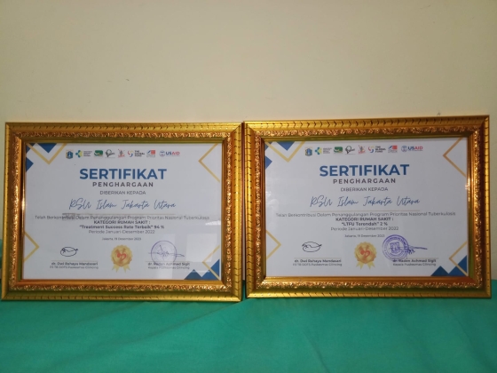 RS Islam Jakarta Sukapura Kelapa Gading mendapat penghargaan dalam Program Prioritas Nasional Penanggulangan Tuberkulosis